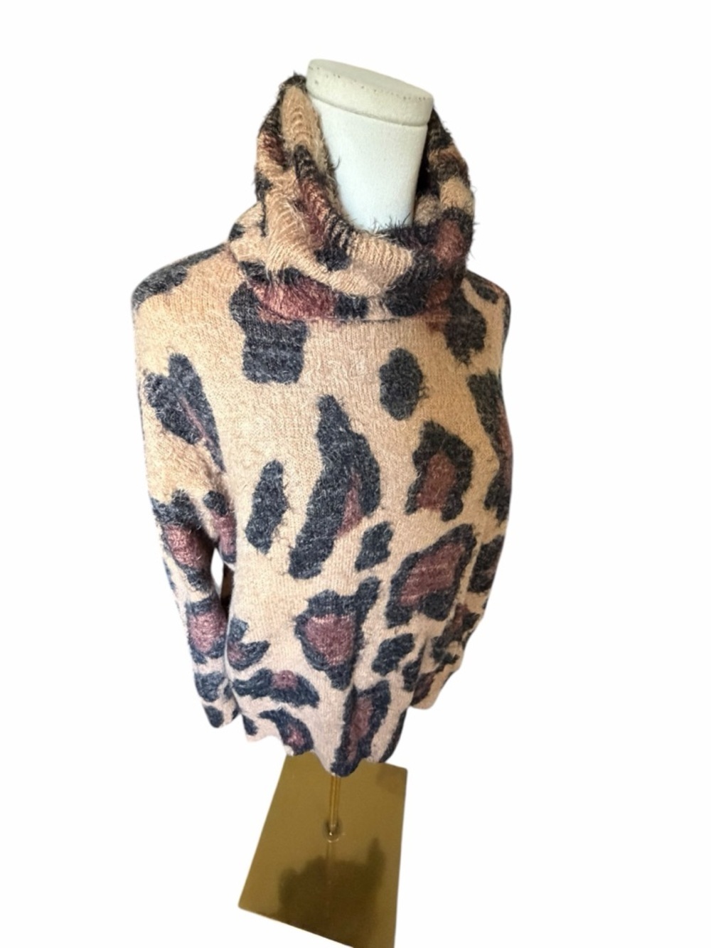 Show Me your Mumu Turtleneck Leopard Print Sweater Sz Small - Picture 4 of 14